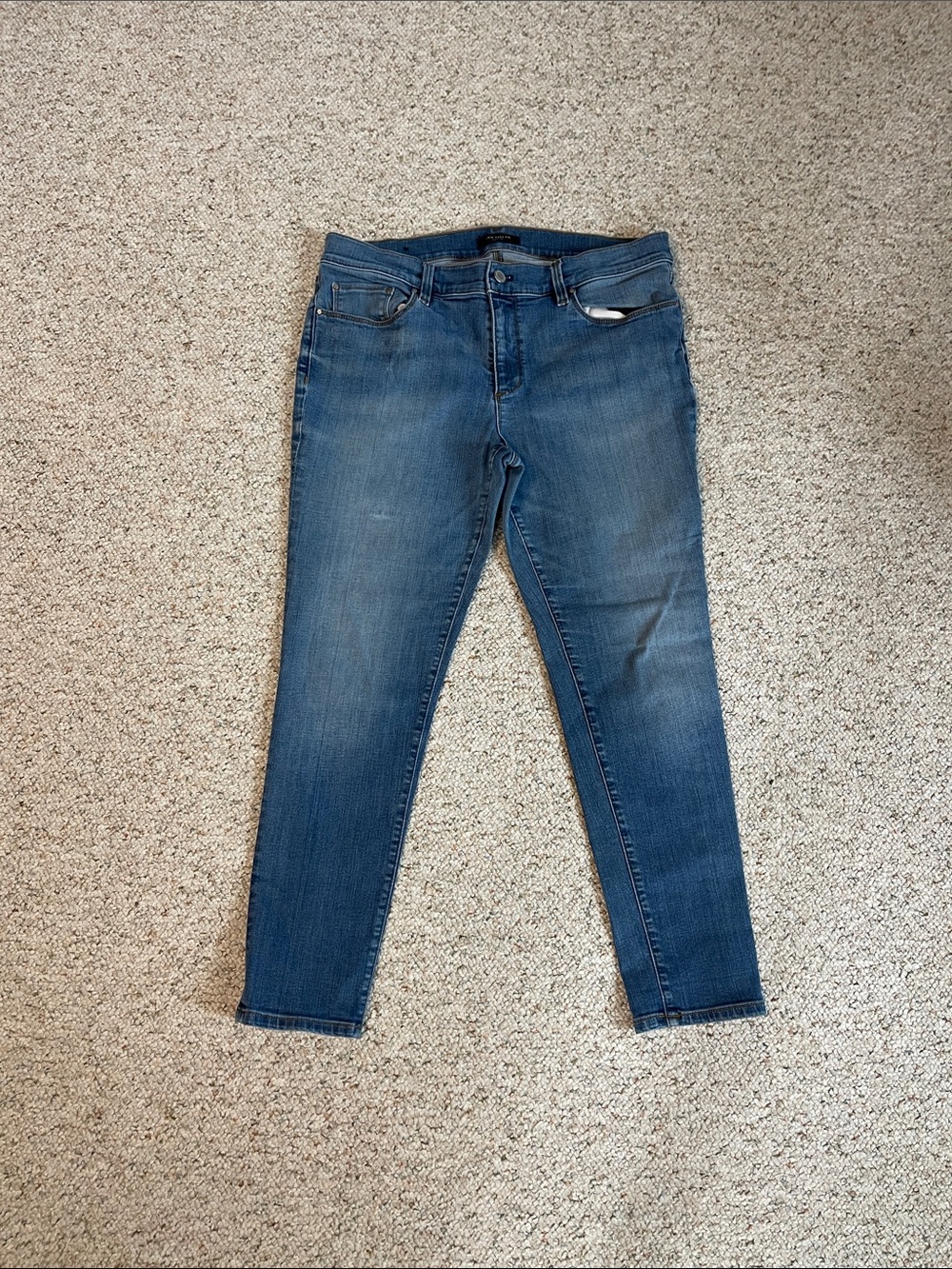 Ann Taylor Relaxed Slim Women’s Medium Blue